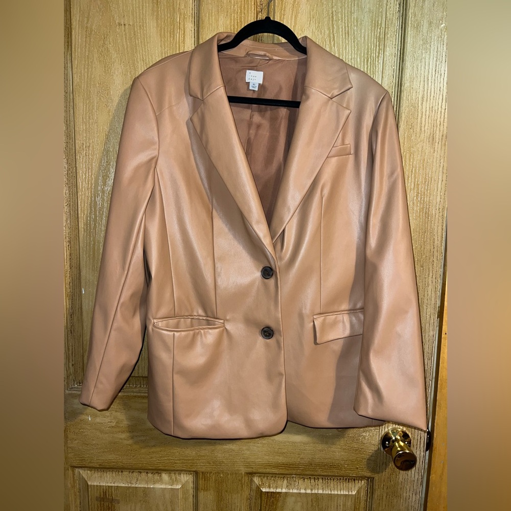 A New Day Tan Blazer Modern Relaxed Fit. Size XL. EUC, worn once